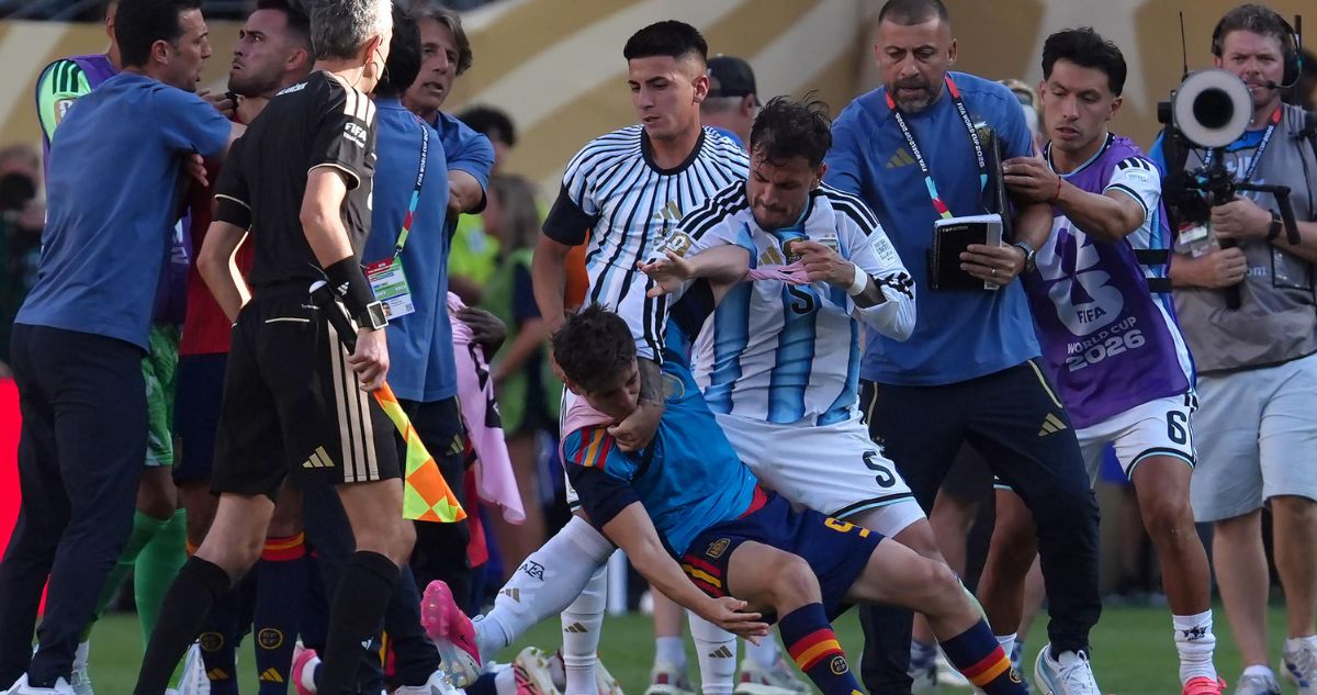 Castigos de FIFA a Argentina desataron burlas de la prensa española.