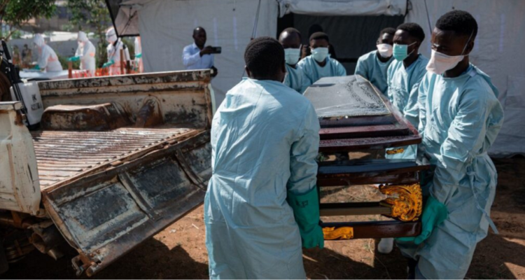 Se agudiza la epidemia de ébola en el Congo: brote se expandió a otra provincia y van 2.100 muertos