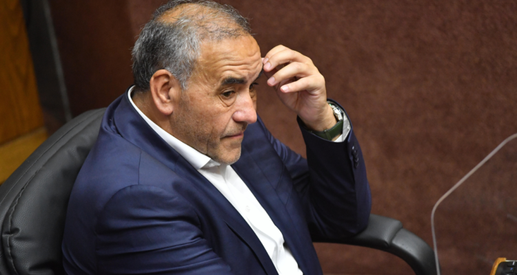 Senado pide "evitar juicios anticipados" por caso Fidel Espinoza: No existe denuncia en Tribunales