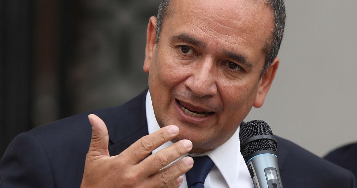 Contraloría cuestiona millonarios viajes de Rodrigo Díaz y consejeros regionales