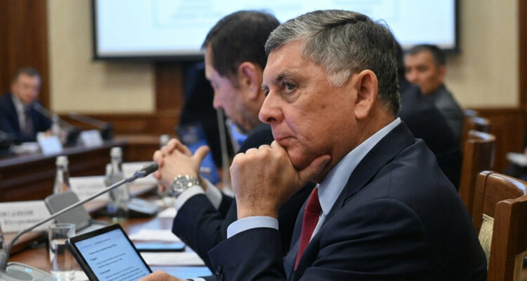 Gobierno da nuevo portazo a feriado del 17 de septiembre impulsado por Parisi (PDG)