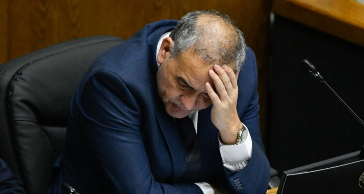 Fidel Espinoza investigación por Violencia Intrafamiliar tras discusión con su pareja en edificio de viña del mar