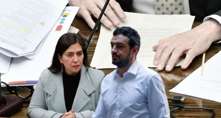 Más de 170 alcaldes responden a Vodanovic, Delfino y otros por compensación en megarreforma