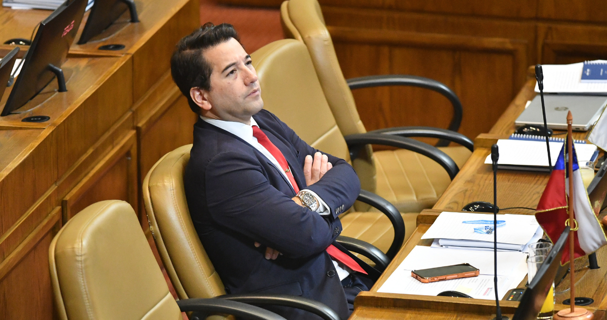 Diputado Javier Olivares sufre robo en Viña del Mar: sustrajeron especies desde vehículo fiscal
