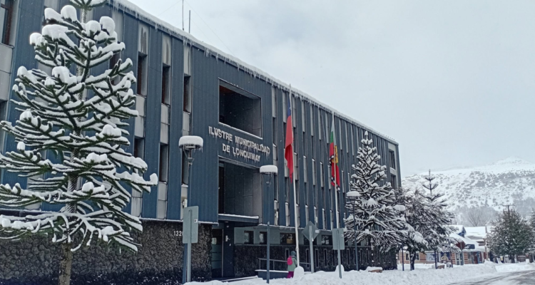 Lonquimay: más de 2.200 personas siguen aisladas por nieve y 21 máquinas trabajan en despeje