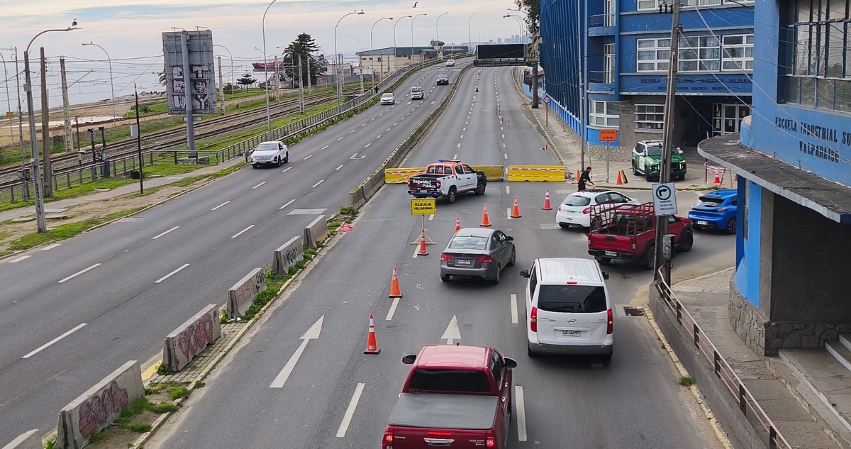 Avenida España: proyectan abrir pista central en sector Recreo el próximo lunes tras caída de rocas