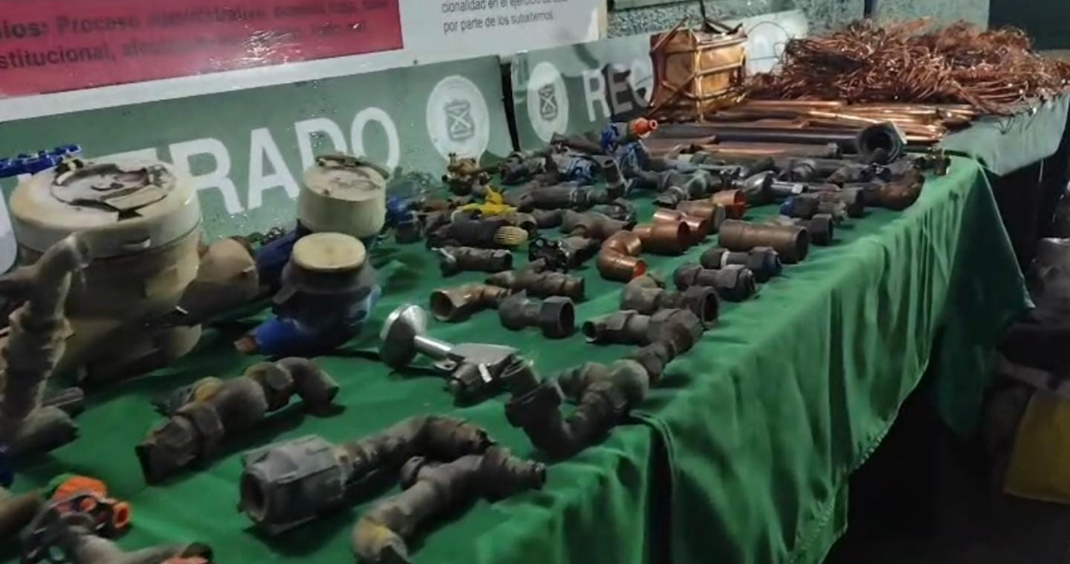 Había más de 100 kilos de cobre: hallan lugar donde acopiaban medidores de agua robados en El Bosque