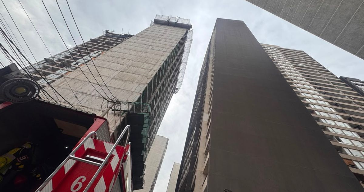 labores de remoción y ventilación para permitir el acceso de los ocupantes del edificio