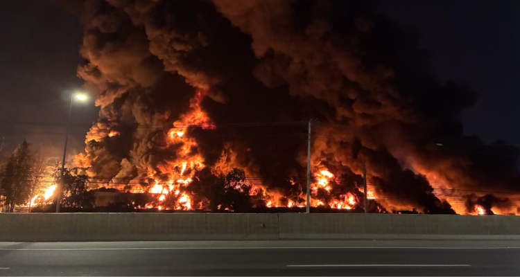 Incendio en la capital: cuáles son los riesgos de inhalar el humo tóxico y cómo protegerse