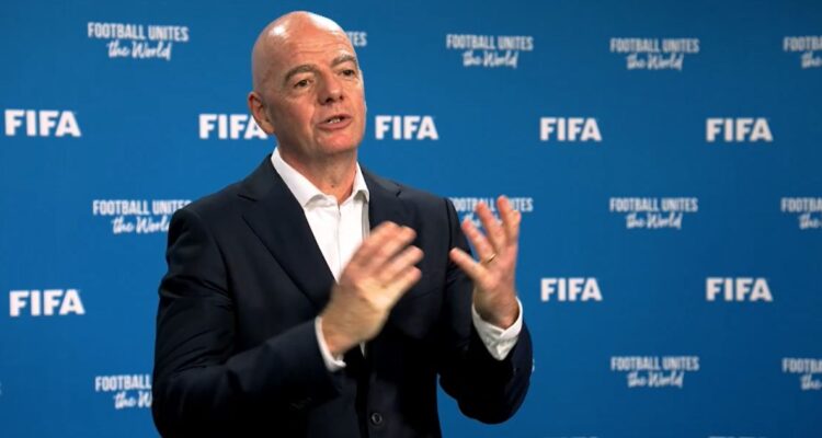Gianni Infantino sigue perdiendo respaldo en la FIFA