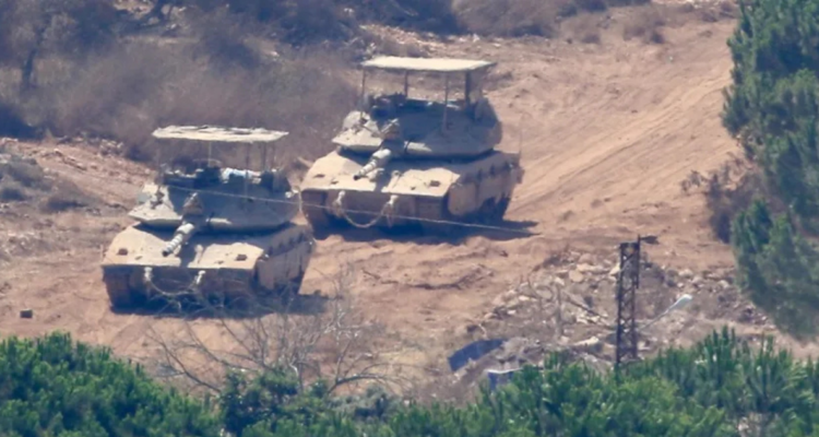 Vista de tanques israelíes este miércoles en el sur del Líbano