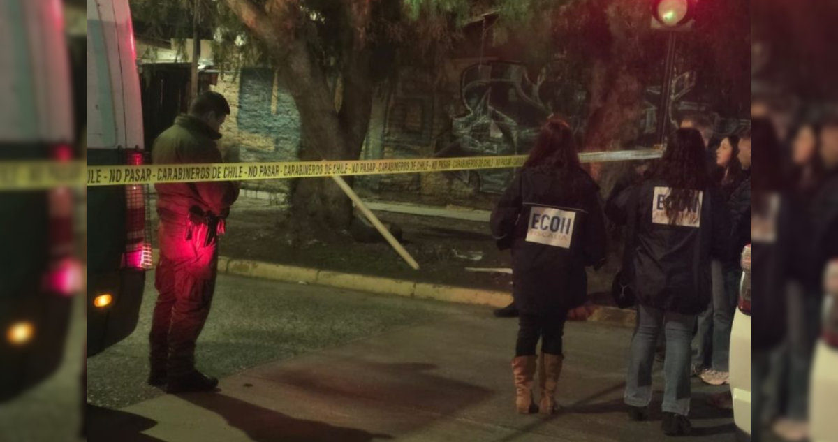 Joven de 18 años en riesgo vital tras ataque armado desde vehículo a un domicilio en San Felipe