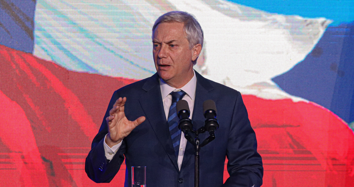 Kast dice que su reforma constitucional es “pequeña” y pide ver el “vaso medio lleno” tras críticas