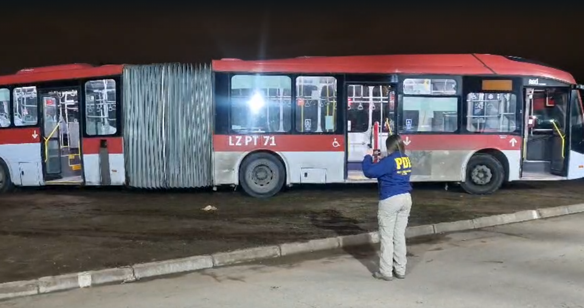 Joven de 19 años muere tras ser apuñalado en bus RED en La Pintana