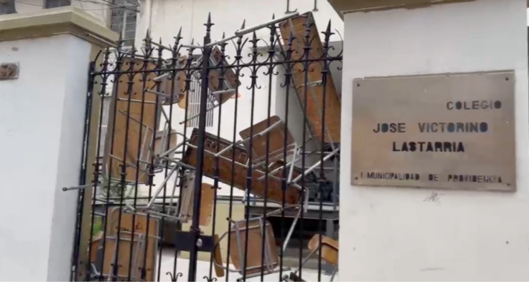 Estudiantes del Liceo Lastarria comienzan nueva toma del establecimiento en Providencia