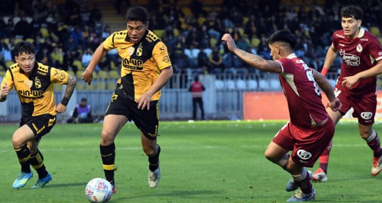 Coquimbo y La Serena igualaron en vibrante clásico de la Liga de Primera.