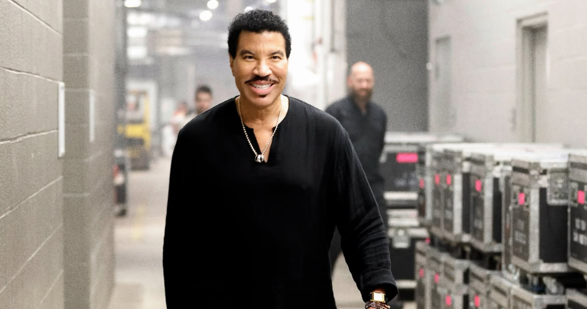 Lionel Richie en detrás de escena de concierto