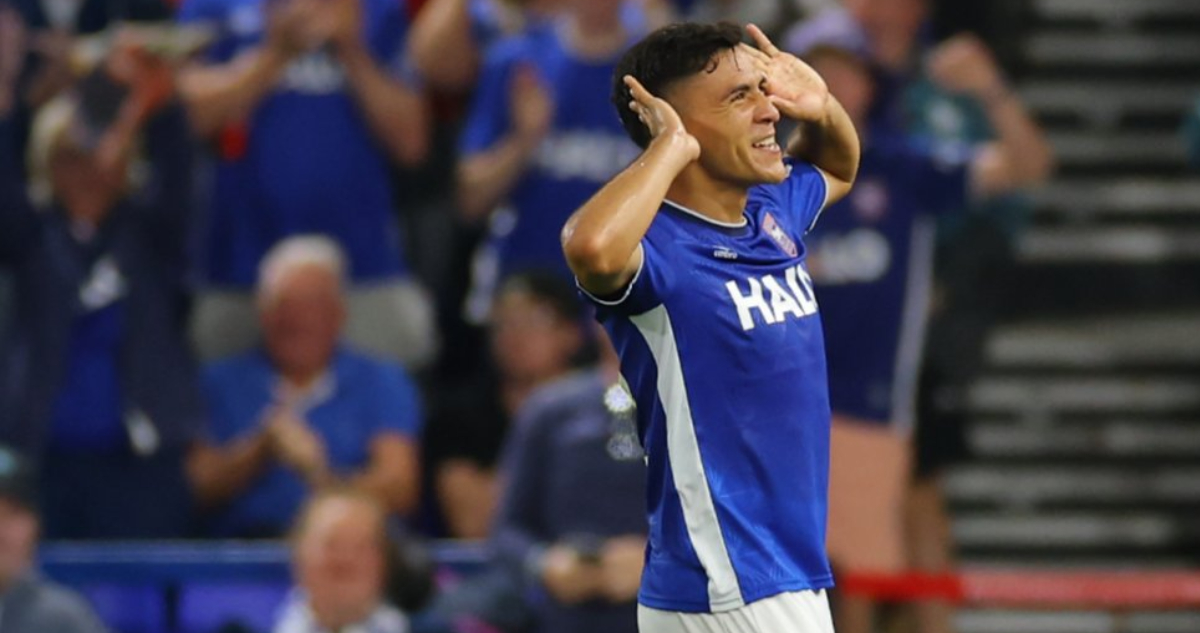 Marcelino Núñez celebra doblete con el Ipswich ante Leicester en Copa Carabao