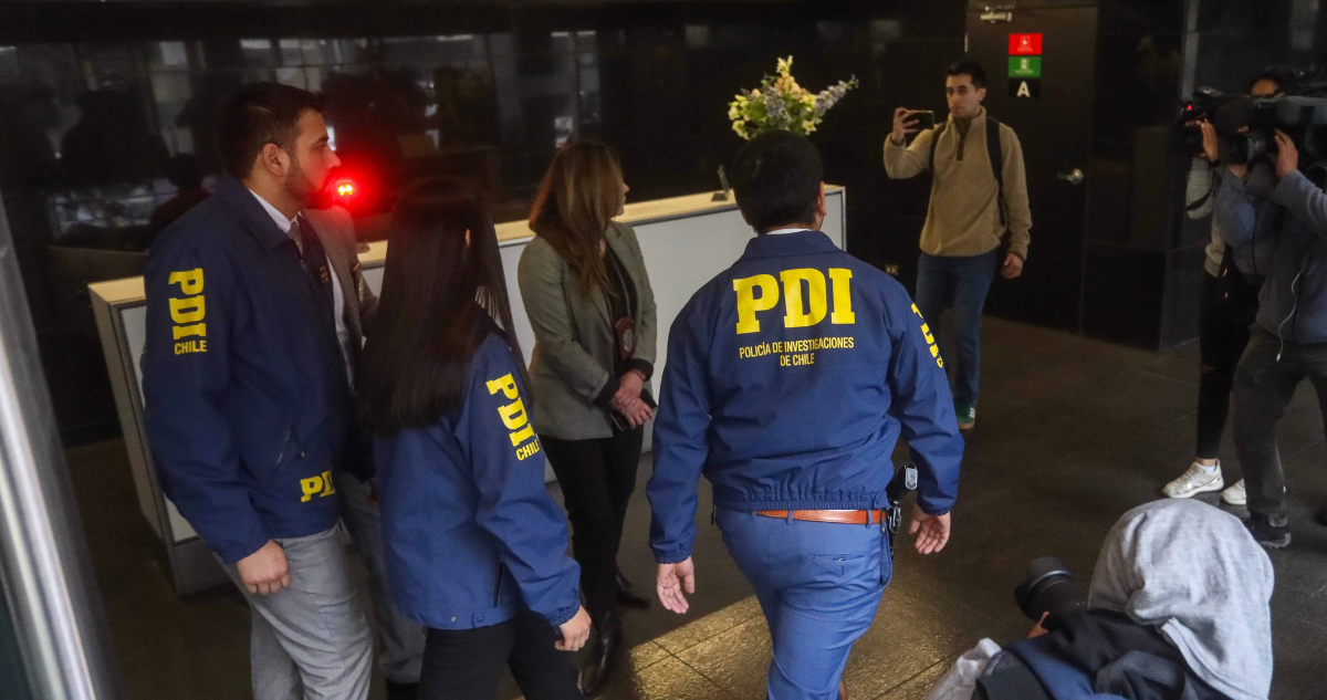 Más de 80 PDI, varias ciudades y con senadores en la mira: los masivos allanamientos por caso Junaeb