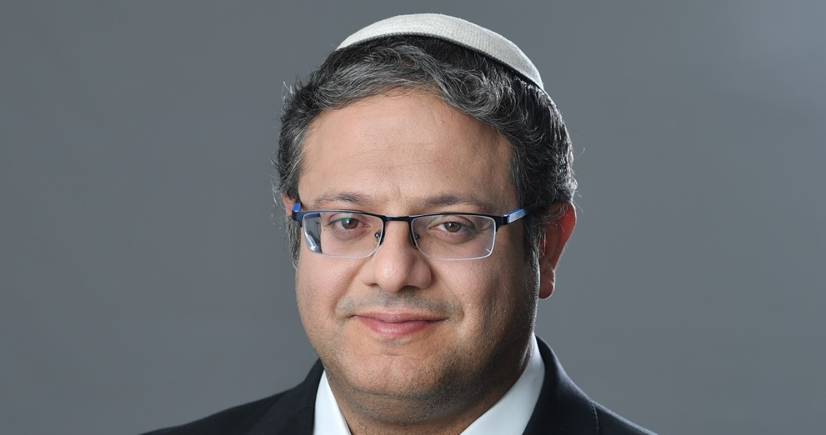 Ministro israelí cuestiona reducción de ataques en Gaza y propone “migración masiva” de palestinos