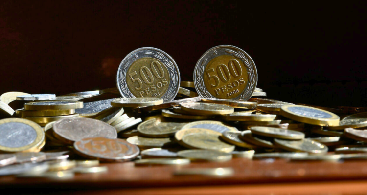 https://media.biobiochile.cl/wp-content/uploads/2026/08/monedas-750x400.png