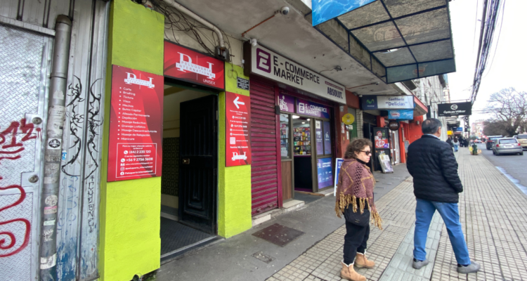 https://media.biobiochile.cl/wp-content/uploads/2026/08/municipio-de-osorno-indaga-a-local-donde-se-realizaba-club-de-la-pelea-que-dejo-a-un-joven-fallecido-750x400.png