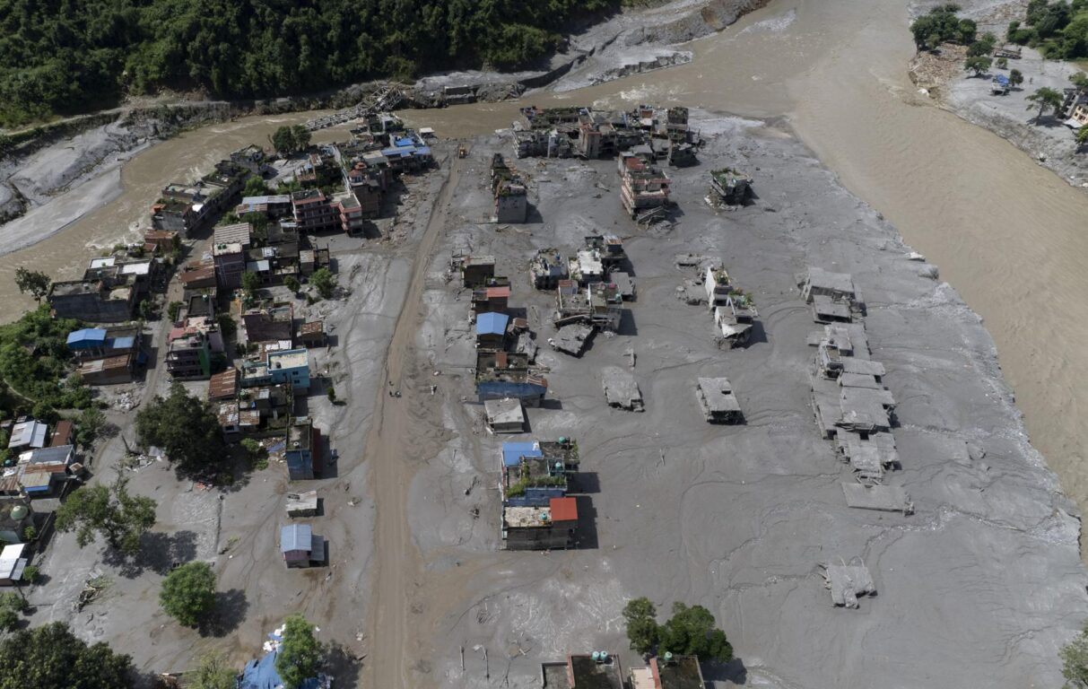 Riada arrasó con poblados: imágenes satelitales muestran la magnitud de la tragedia en Nepal