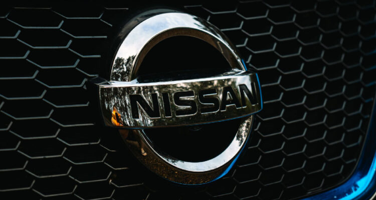 Nissan vuelve a anotar beneficios tras recortes de gasto y cierre de fábricas