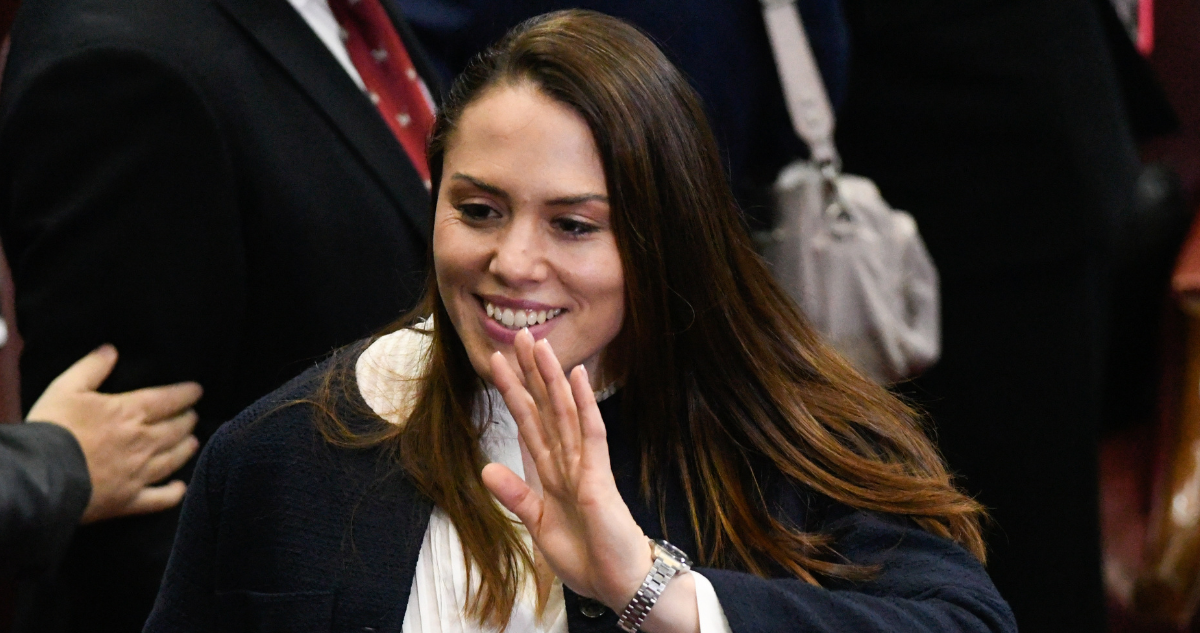 Oficialismo se cuadra tras Kast por salida de Duco y oposición apunta a falta de gobernabilidad