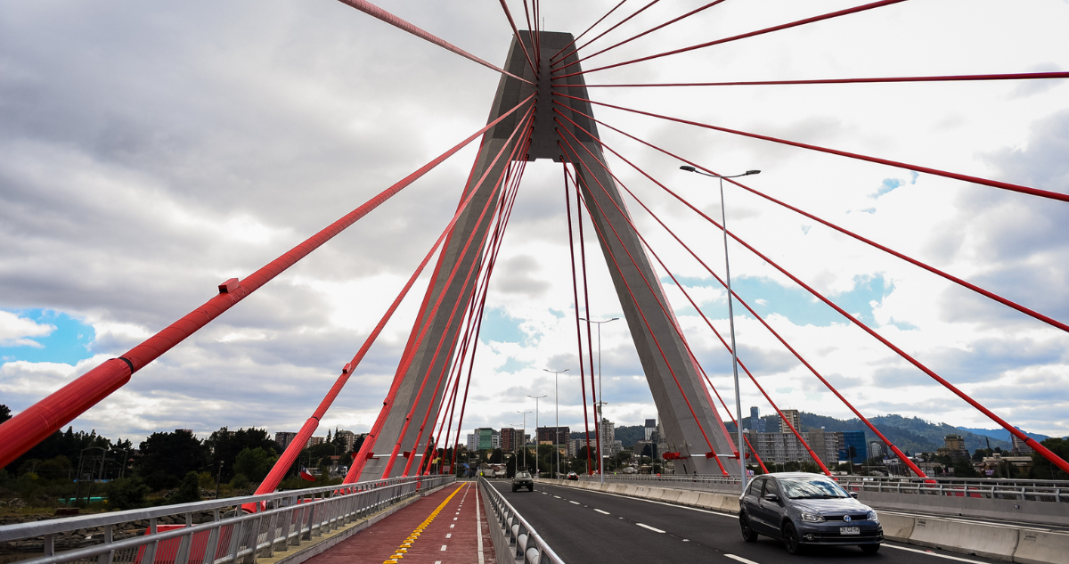 Puente que une a Temuco y Padre Las Casas