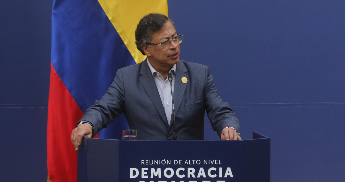 Petro arremete nuevamente contra Chile tras caso Cerimedo y acusa que elección de Kast fue manipulada