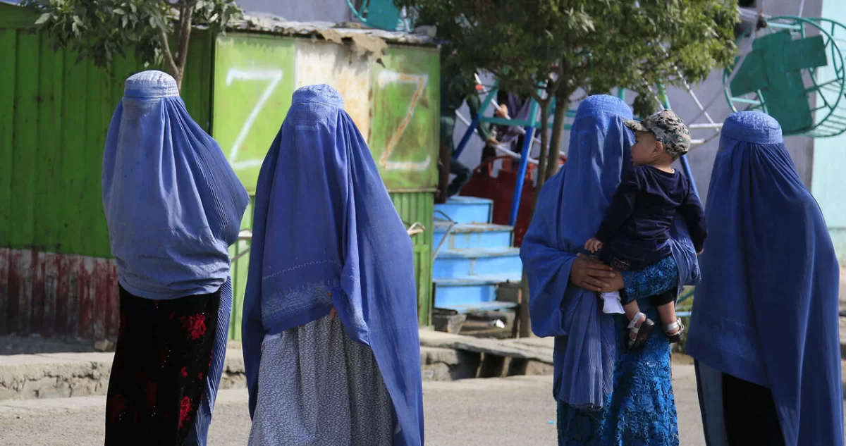 Mujeres usando burka