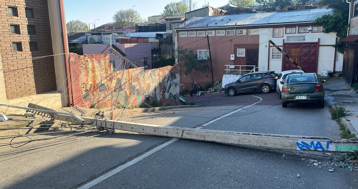 Postes tendido eléctrico