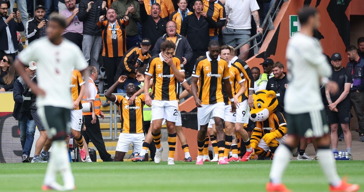 Hull City sorprendió al Manchester United en la Premier League.