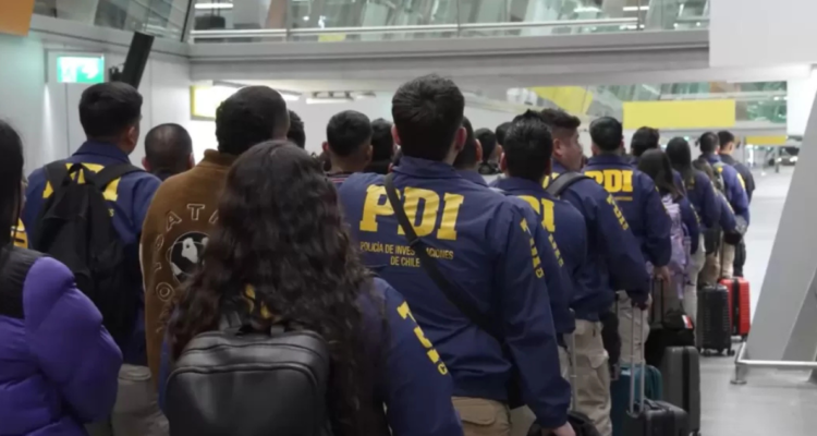 Proyecto para agilizar expulsiones de extranjeros avanza en la Cámara pese a reparos de la Suprema
