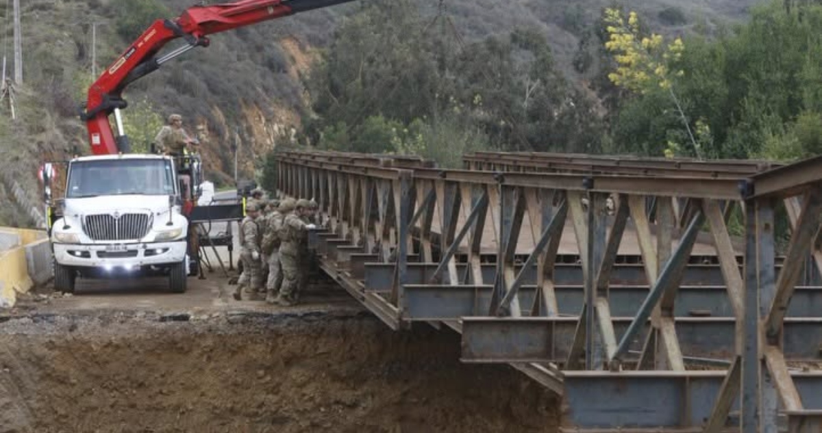 Puente mecano en socavón Zapallar
