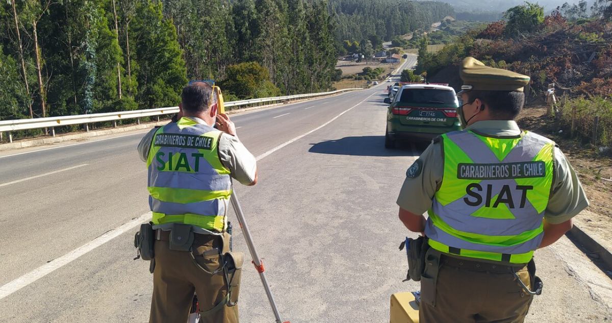 Fatal accidente en ruta Pehuenche: dos personas mueren tras caer vehículo al río