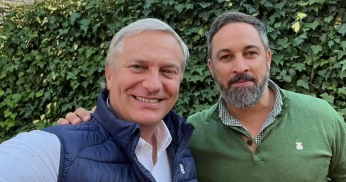 Imagen de archivo de José Antonio Kast junto a Santiago Abascal