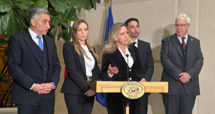 Senadores conforman “Bancada por Indulto General para FFAA y Carabineros” y suman presión al Gobierno