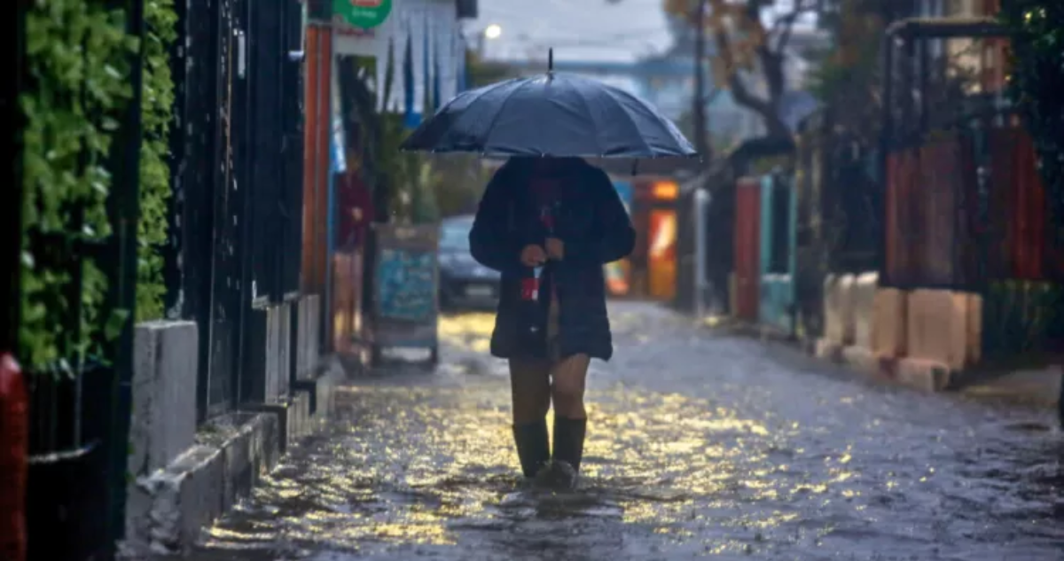 Vuelve el sistema frontal a Santiago: se esperan ráfagas de hasta 100 km/h en sectores cordilleranos
