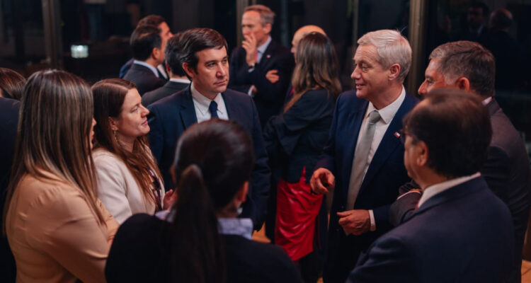 “Seguimos siendo leales”: diputados UDI se reúnen con Kast en medio de roces con Republicanos