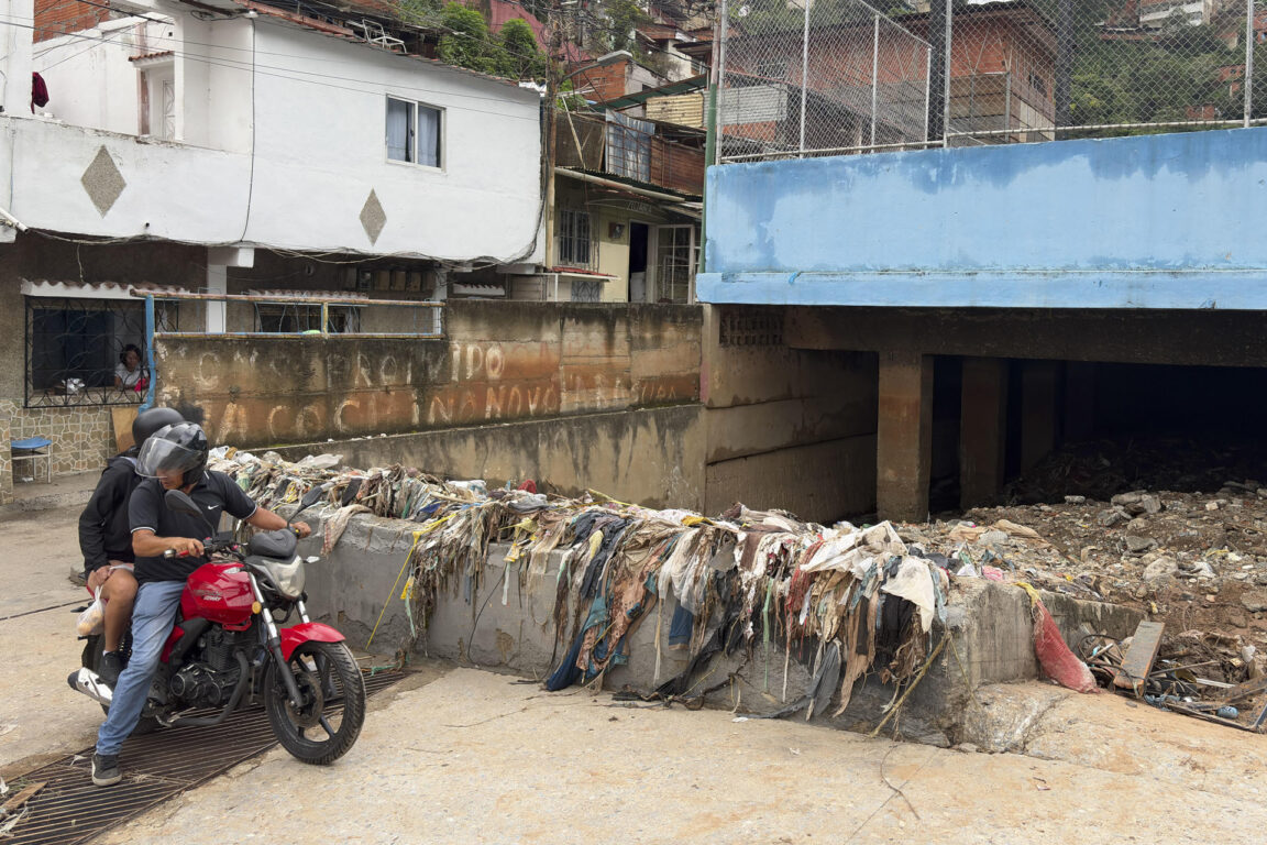 Al menos seis desaparecidos y 150 viviendas afectadas tras intensas lluvias en Venezuela