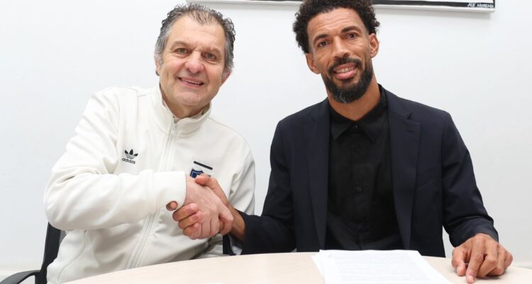 Vozinha Colo Colo contrato