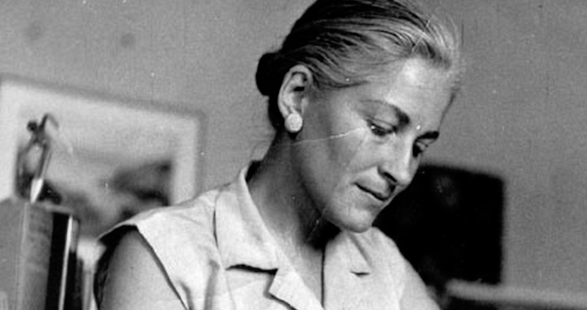 Alicia bajo la higuera, Manuela Thayer Requena