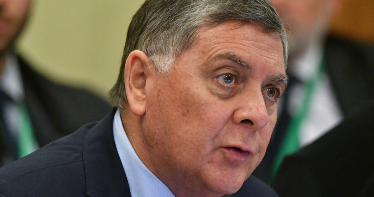 Alvarado blinda a Pérez tras interpelación y enfría presión oficialista por cambio de gabinete