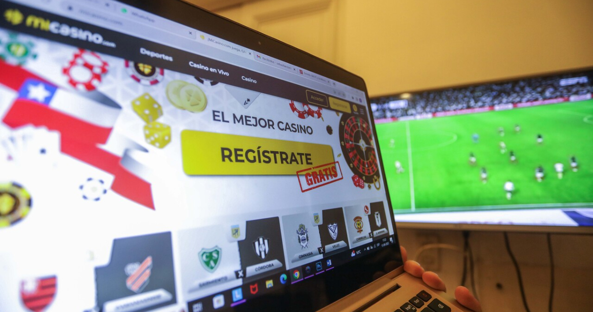 Un chileno apuesta US$48 diarios en promedio: documentos filtrados revelan cómo operan casinos online