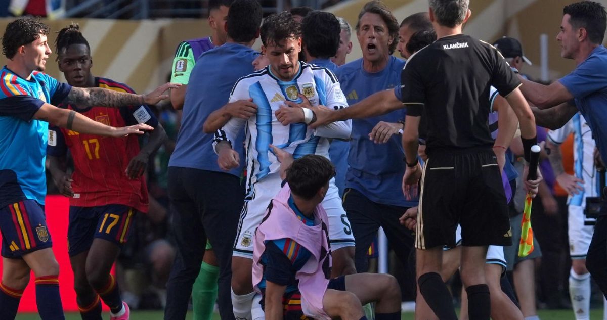 Argentino Leandro Paredes cumpliría sanción mínima tras pelea en final del Mundial.