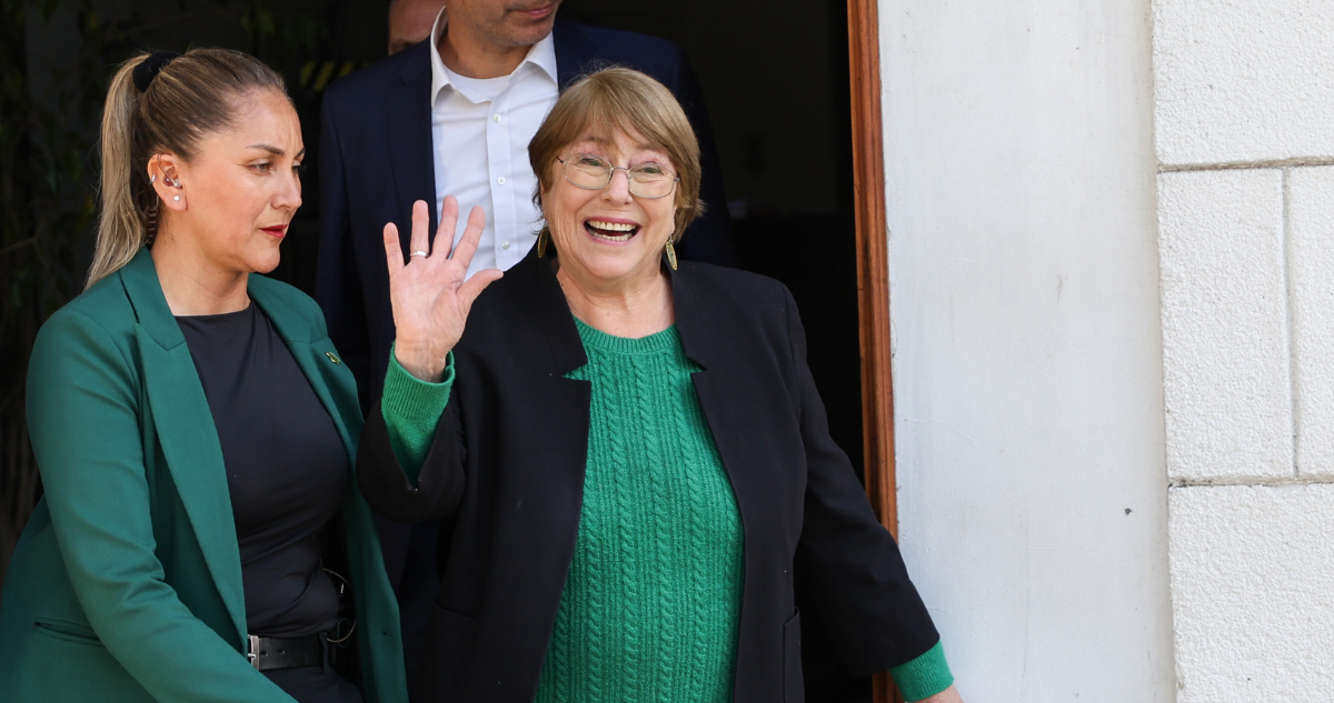 Bachelet acuerda esperar tercer sondeo preliminar para definir futuro de su campaña a la ONU