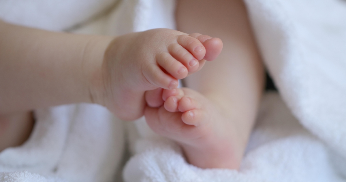 Muere de bebé de 5 meses por asfixia