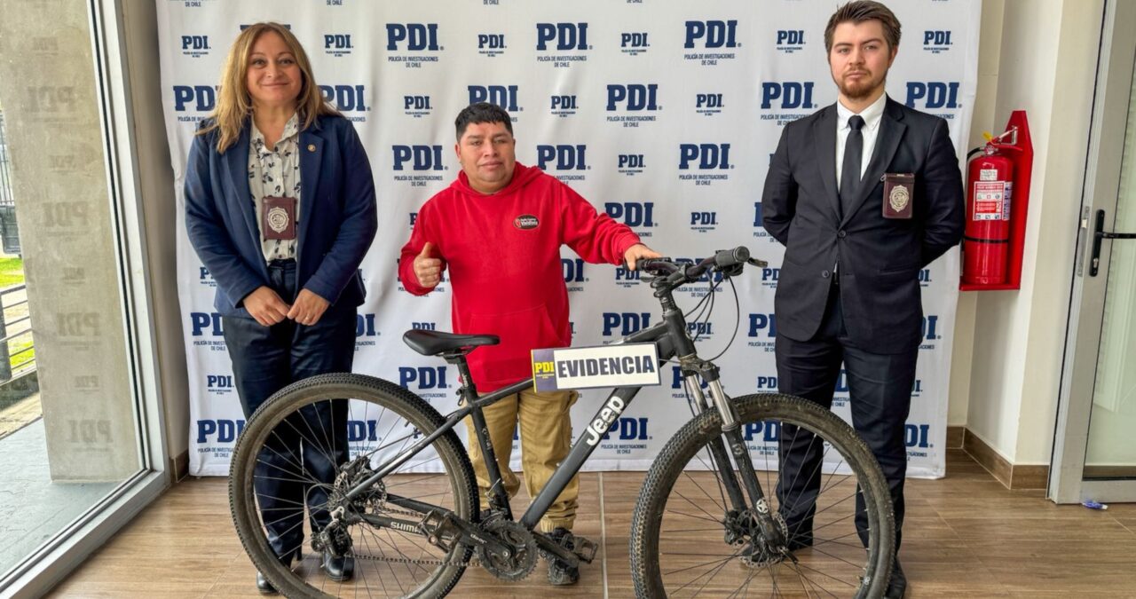https://media.biobiochile.cl/wp-content/uploads/2026/09/bicicleta-robada-carlitos-run-1280x675.jpg